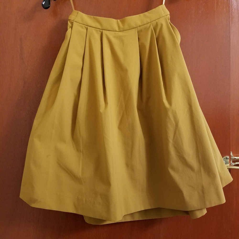 Uniqlo knee length mustard yellow circle skirt